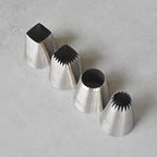 Large Cake Decorating Icing Piping Tip Set with Square Round Frech Star Pastry Tips for Frosting Cake Cupcake Cookie Eclairs Churros