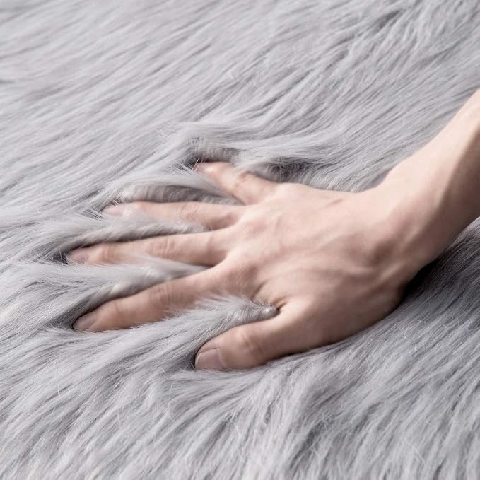 MIULEE Fluffy Area Rug 2x3 ft Faux Fur Sheepskin Rug - Image 3