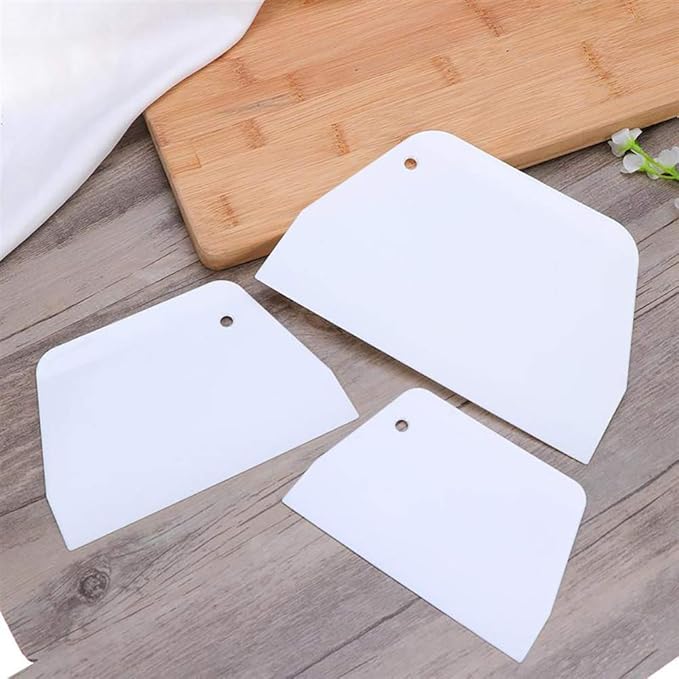 Luckycivia 3-Piece Trapezoidal Plastic Scraper - Multi-Function Kitchen Tool for Pizza Dough, Pastry, Cake (White)