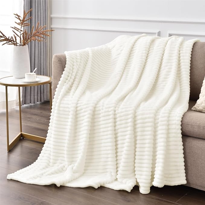 BEDELITE 3D Ribbed Jacquard Cream King Size Blankets - Image 4