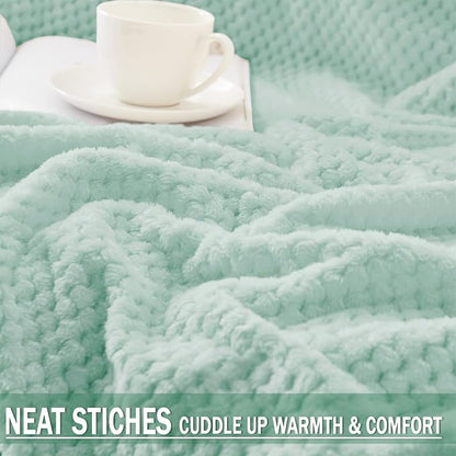 Exclusivo Mezcla Large Waffle Fleece Throw Blanket - Image 3