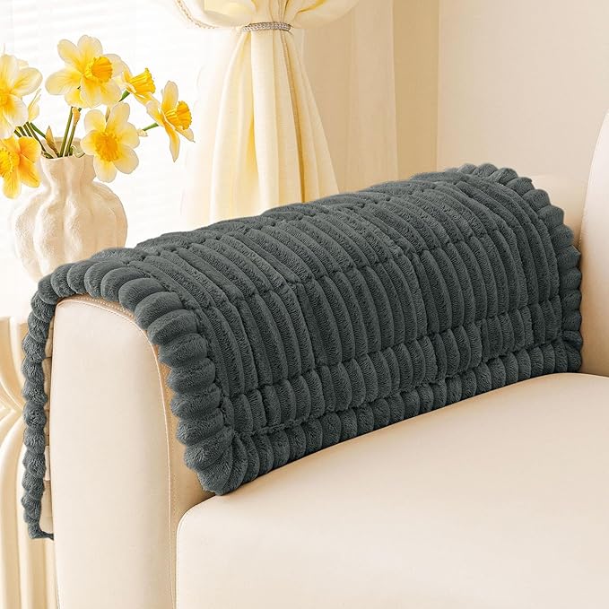 Couch Cover for Dogs, Washable Non Slip Plush Flannel Sofa Protector | Thick by hyha