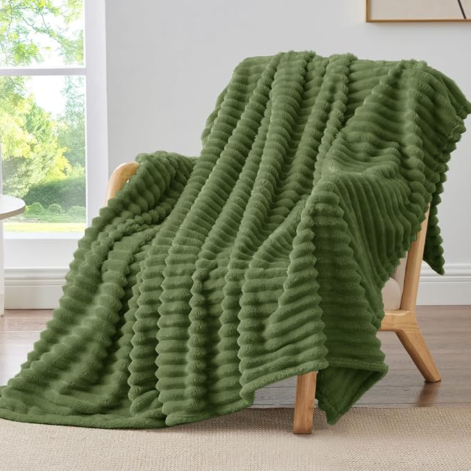 BEDELITE Ribbed Fleece Throw Blanket by BEDELITE