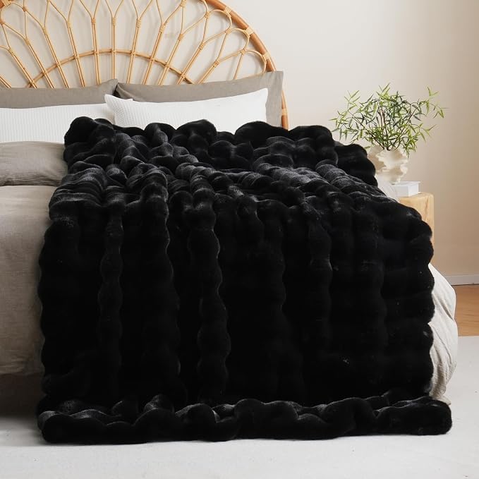 BENVWE Faux Fur Throw Blanket for Couch Bed - Image 7