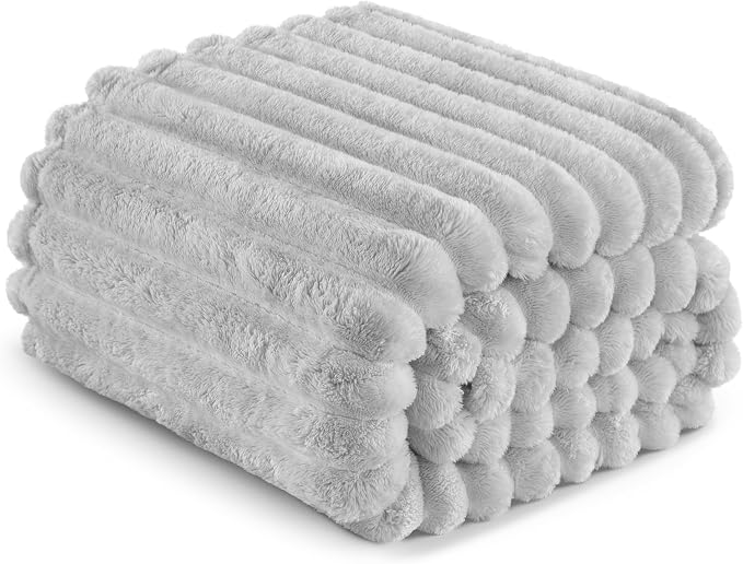Exclusivo Mezcla Striped California King Size Fleece Blanket - Image 7