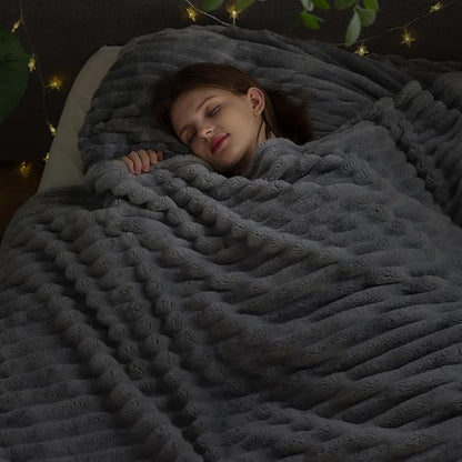 NEWCOSPLAY Fleece Ribbed Cozy Queen Blanket - Image 2