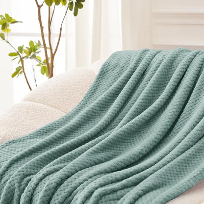 Exclusivo Mezcla Large Waffle Fleece Throw Blanket - Image 4