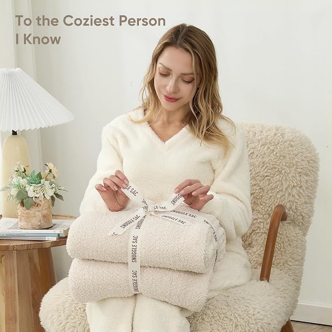 Snuggle Sac Buttery Ivory Throw Blanket - Image 5