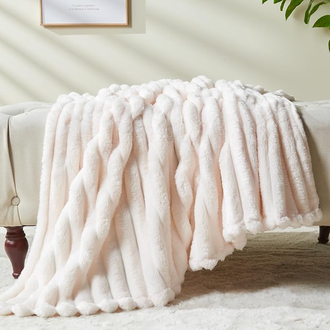 NEWCOSPLAY Fleece Ribbed Cozy Queen Blanket - Image 8