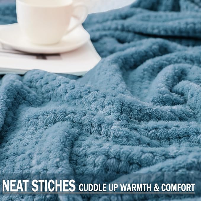 Exclusivo Mezcla Large Waffle Fleece Throw Blanket - Image 4