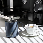Milk Frothing Pitcher, 20OZ/600ML Stainless Steel Espresso Steaming Pitcher Coffee Milk Frother Cup with Handle and Scale