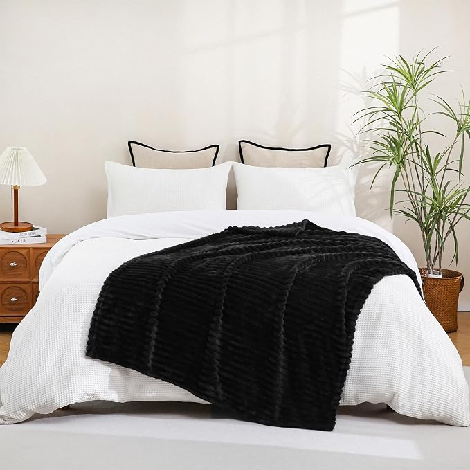 Black Fleece Throw Blanket 90”×90” by linecooo