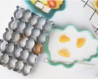 Goldfish Cracker Cutter, Stainless Steel Fish Cookie Cutters Shapes, DIY Mini Snack Crackers Mold 1 Inch, Fish-shaped Treats, 25 Cavity Cookie Stamp with Cleaning Brush