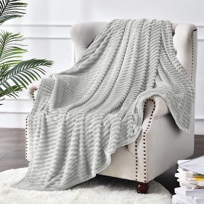 BEDELITE Ribbed Jacquard Light Grey Fleece Twin Blanket - Image 7