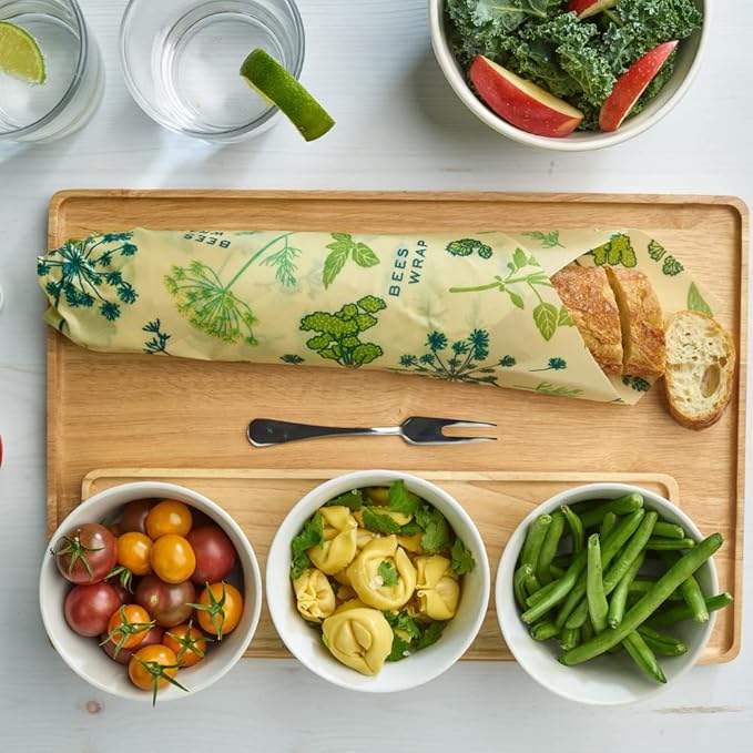 Bee's Wrap Beeswax Wraps for Food - Made in USA Reusable & Organic Food Wraps & Bowl Covers - Eco-Friendly Alternative to Aluminum Foil & Plastic Wrap, Assorted 7 Pack Vegan (2S, 2M, 2L, & 1 Bread)