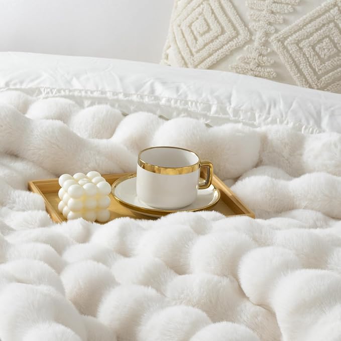 Luxury 1000GSM Rabbit Faux Fur Blanket, Super Heavy Warm Cozy Brown Blankets - Image 2