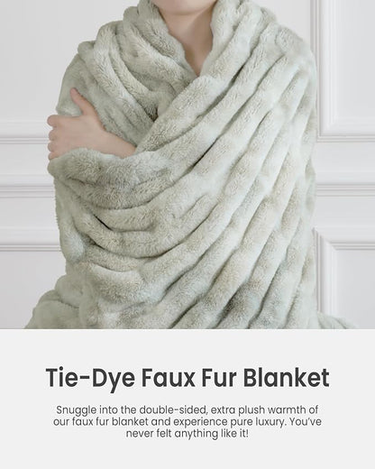 Ultra Soft Cozy Faux Fur Throw Blanket, Fuzzy Plush Thick Bubble Blanket - Image 3