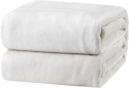 Bedsure GentleSoft Fleece Blanket Twin Size White by Unknown