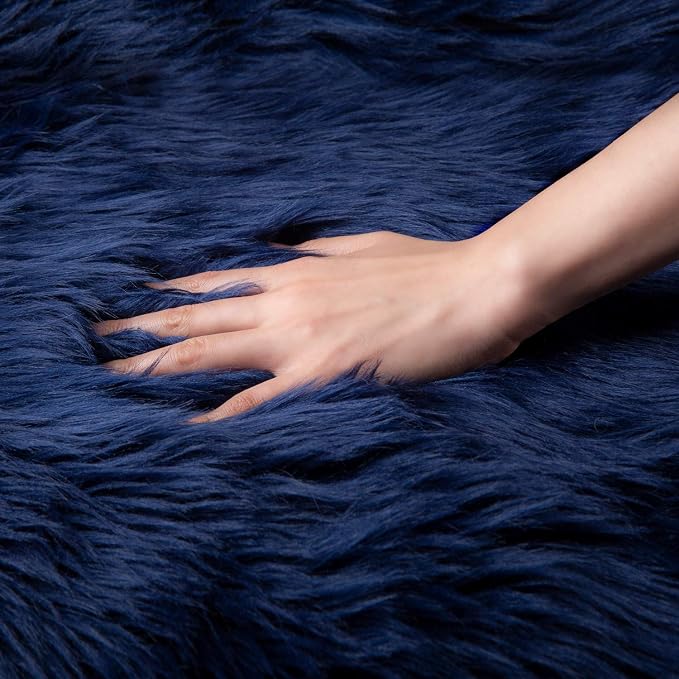 Ashler Faux Fur Rug - Image 4