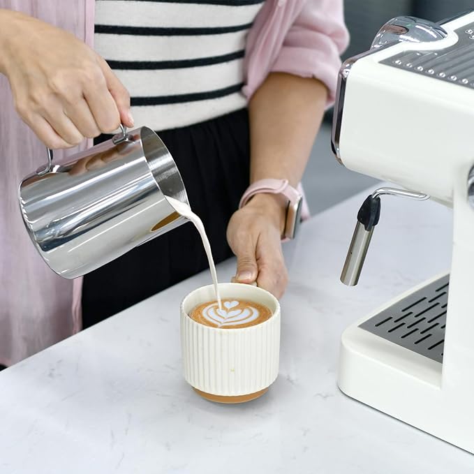 Milk Frothing Pitcher 20 oz, 2Pcs Milk Frother Cup with Thermometer Stainless Steel Milk Steamer Frother Temp Control Milk Jug Latte Milk Frother Thermometer Coffee Shop Accessories