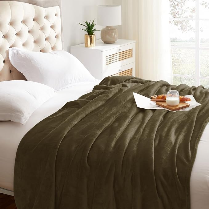KMUSET Fleece Blanket Twin Size Dark Brown Lightweight Super Soft Cozy Fuzzy - Image 3