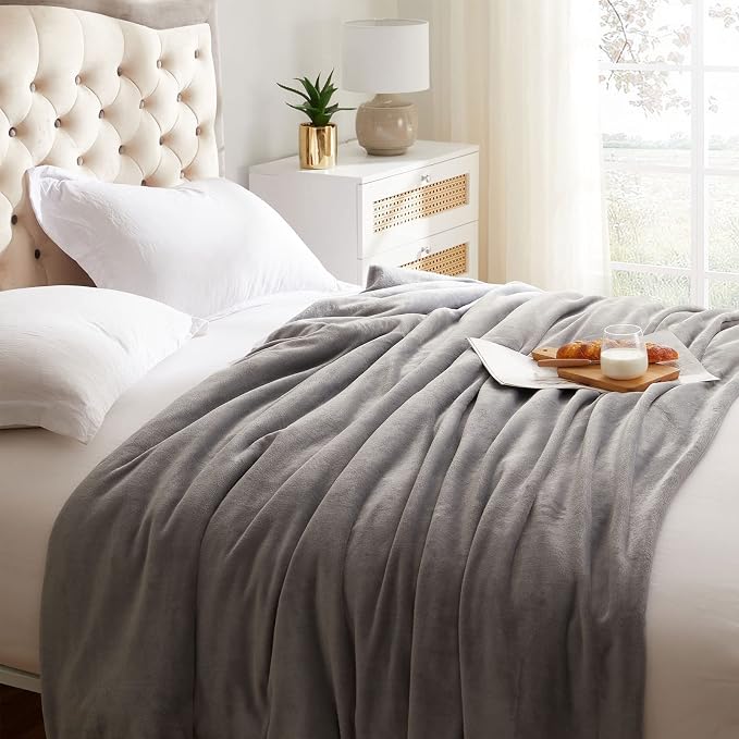 KMUSET Fleece Blanket Throw Size Grey Lightweight Super Soft Cozy Luxury Bed - Image 4