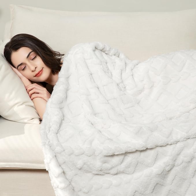 Aganear Fleece Throw Blanket for Bed Couch 90"x108" White | Lightweight Fuzzy - Image 4
