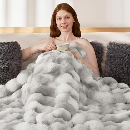 Luxury 1000GSM Faux Rabbit Fur Throw Blanket, Super Heavy Warm Cozy Grey - Image 6