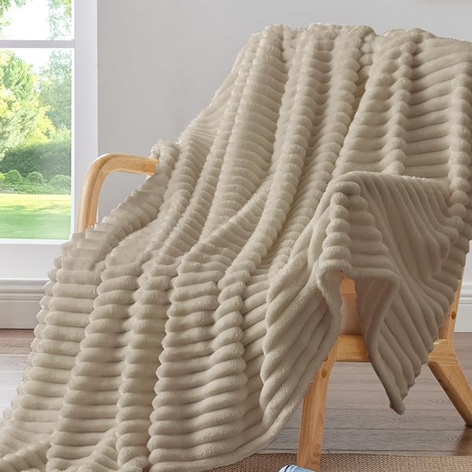 BEDELITE Ribbed Fleece Throw Blanket by BEDELITE