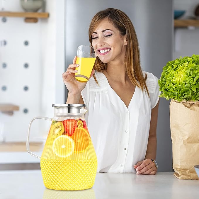 Glass Pitcher with Lid and Spout, veecom 80oz Water Pitchers for Drinks, Large Glass Jug for Juice, Lemonade, Beverage, Iced Tea Pitcher for Fridge, Heat Resistant Water Carafe with Brush