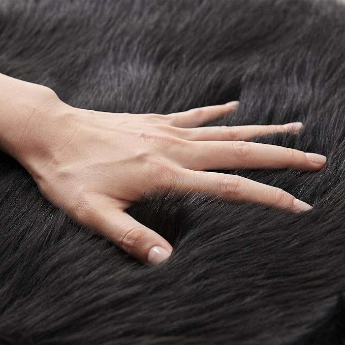 SERISSA 2x3 Fluffy Black Faux Sheepskin Shaggy Rug - Image 4