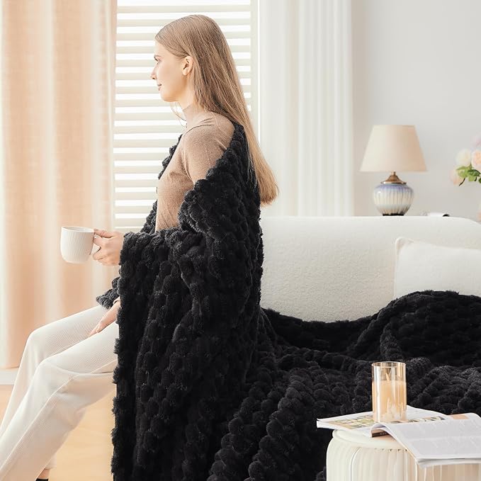 NEWCOSPLAY Fleece Clouds Cozy Twin Blanket - Image 4