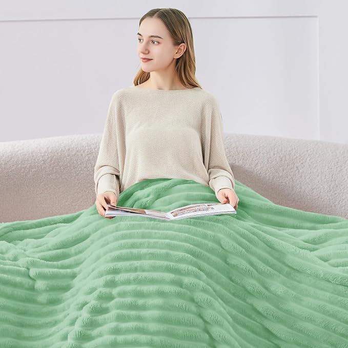 BEDELITE Ribbed Fleece Throw Blanket - Image 3
