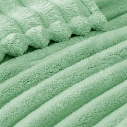 Exclusivo Mezcla Striped Queen Size Fleece Blanket - Image 4