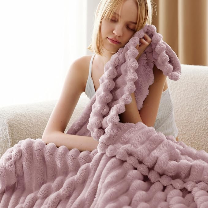Bedsure Soft Twin Blanket for Bed Decor Gifts Pink 60"x80" | Birthday Gifts for - Image 4