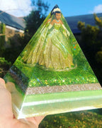 3 PCS Clear Pyramid Molds for Resin, 3Pcs 4.7''6''7.5'' Inner Large Pyramid Silicone Molds for Epoxy Resin + 1Pcs Plastic Frame, Pyramid Resin Mold Silicone Pyramid Mold for DIY