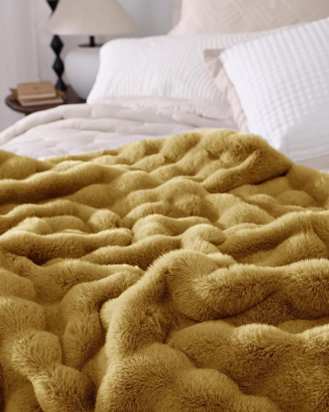Ultra Soft Cozy Faux Fur Throw Blanket, Fuzzy Plush Thick Bubble Blanket - Image 8