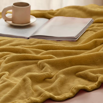 Bedsure GentleSoft Fleece Blanket Twin Size Yellow - Image 5