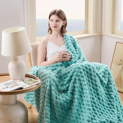 NEWCOSPLAY Fleece Clouds Cozy King Blanket - Image 4