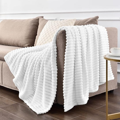 BEDELITE Ribbed Jacquard White Fleece Throw Blanket - Image 3