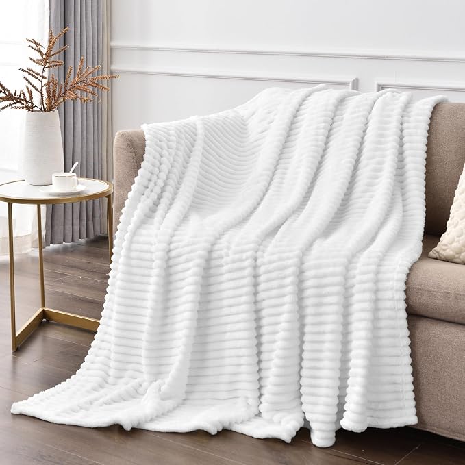 BEDELITE Ribbed Jacquard White Fleece Throw Blanket - Image 5