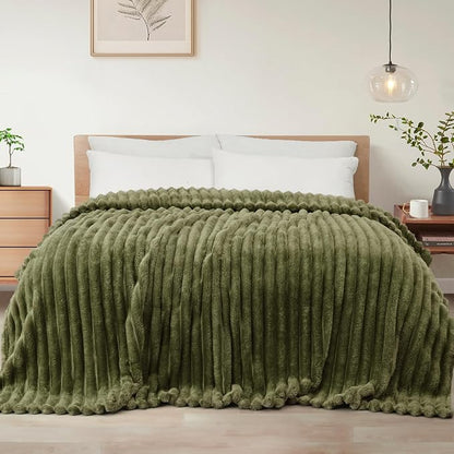 Exclusivo Mezcla Striped California King Size Fleece Blanket by ExclusivoMezcla