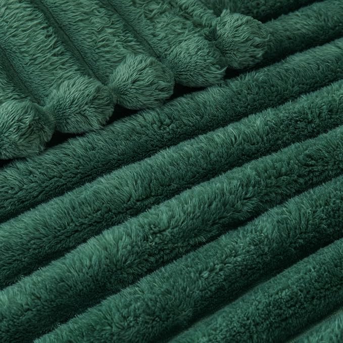 Exclusivo Mezcla Striped Queen Size Fleece Blanket - Image 4