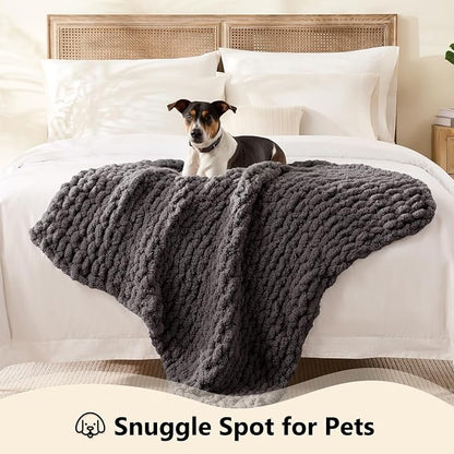 L'AGRATY Chunky Knit Throw Blanket - Image 3