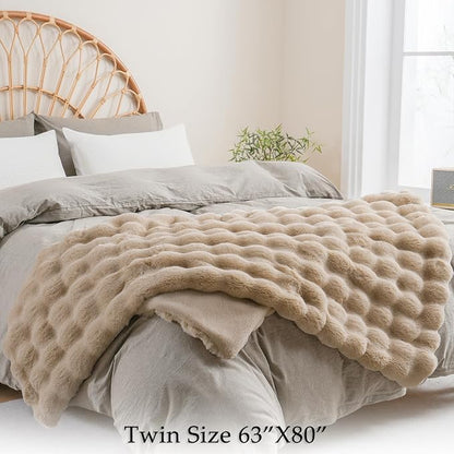 BENVWE Faux Fur Throw Blanket for Couch Bed - Image 2