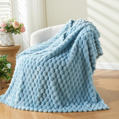 NEWCOSPLAY Fleece Clouds Cozy King Blanket - Image 7