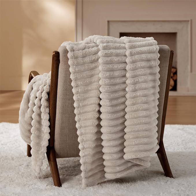 Bedsure Soft Beige Throw Blanket - Image 9