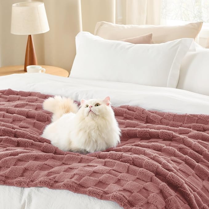 Bedsure GentleSoft King Size Blanket - Image 3