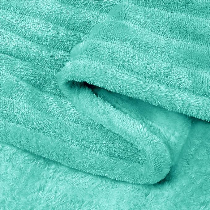 BEDELITE 3D Ribbed Jacquard Aqua Fleece Throw Blanket - Image 9