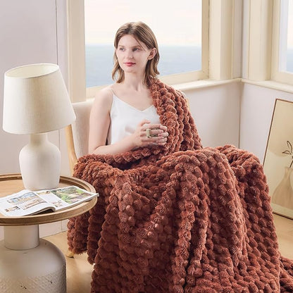 NEWCOSPLAY Fleece Clouds Cozy King Blanket - Image 4